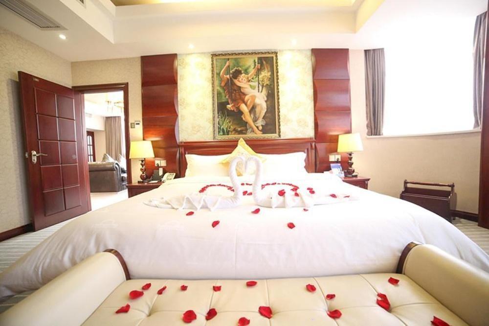 Days Inn Hotspring Xiamen Eksteriør billede